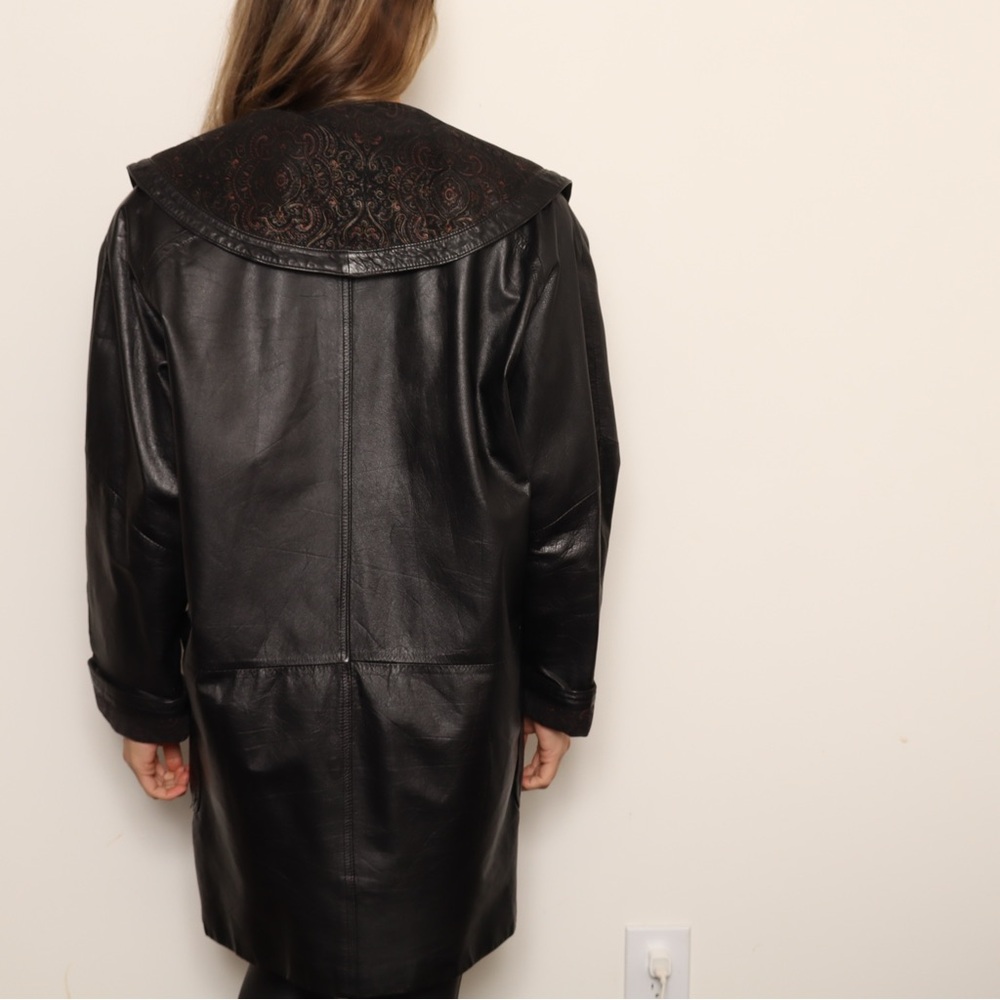 GIII Leather Maxi Trench Coat Womens Black Paisley Collar Statement Outerwear - Picture 8 of 12